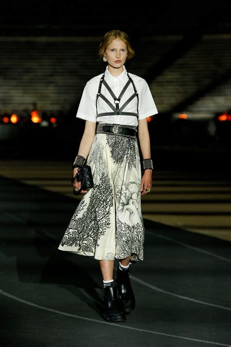 dior pret a porter femme 2022|christian Dior runway.